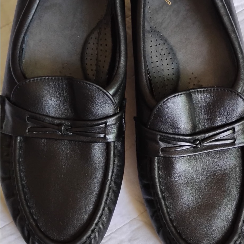 Elegant Black Women's Loafers